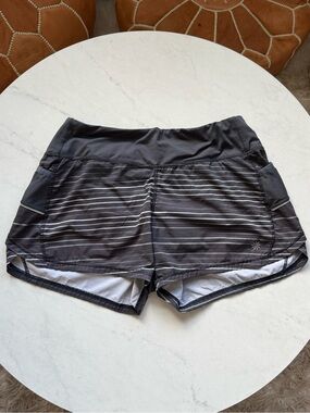 Athleta Ready Set Go Running Shorts Medium Black Gray Striped Lined Pockets